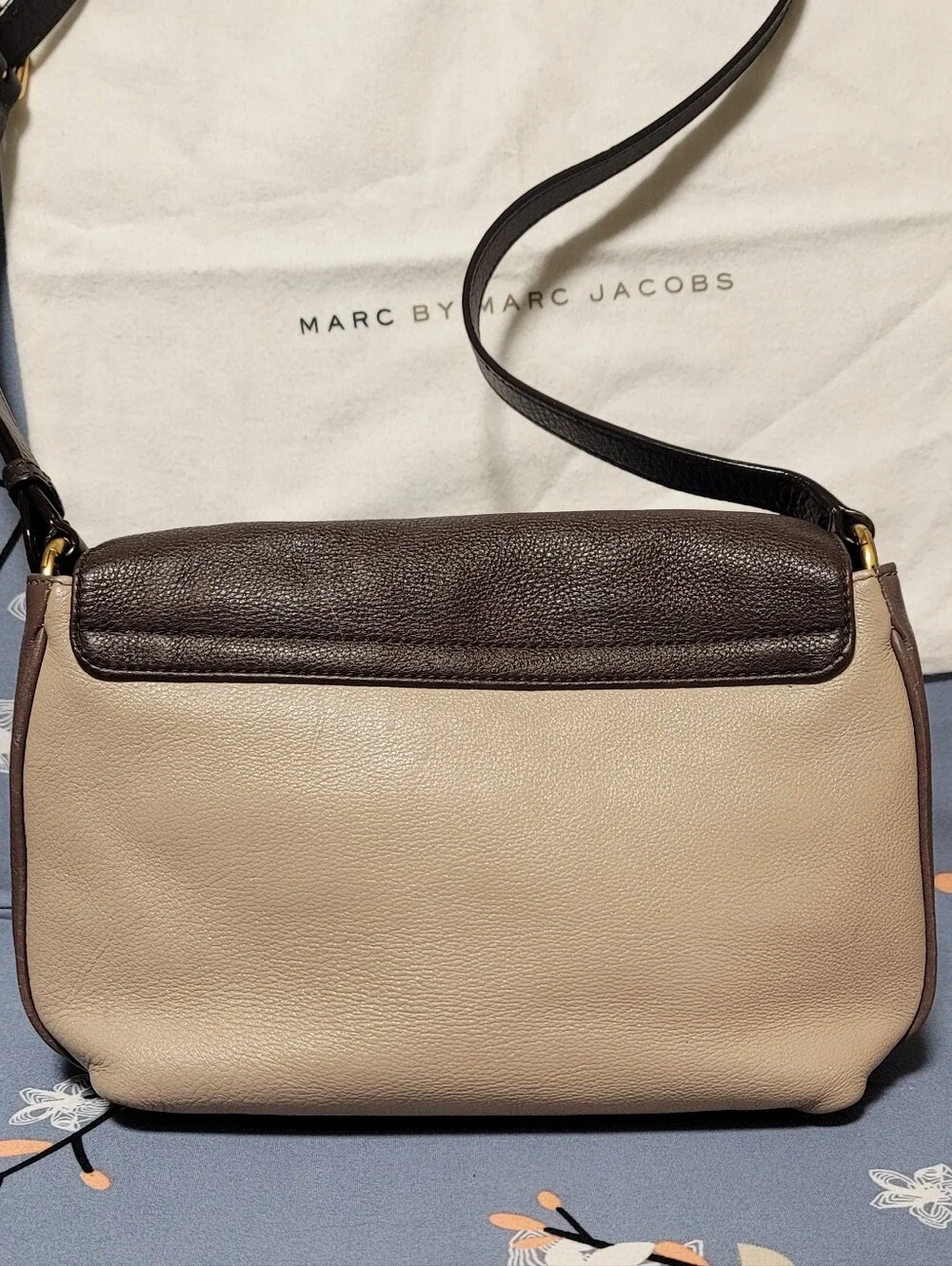 Marc by Marc Jacobs Taupe/Brown Pebbled Leather Shoulder/Crossbody Bag - Picture 5 of 16